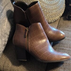 Style & Co. Brown Croc-Embossed Block Heel Ankle Booties